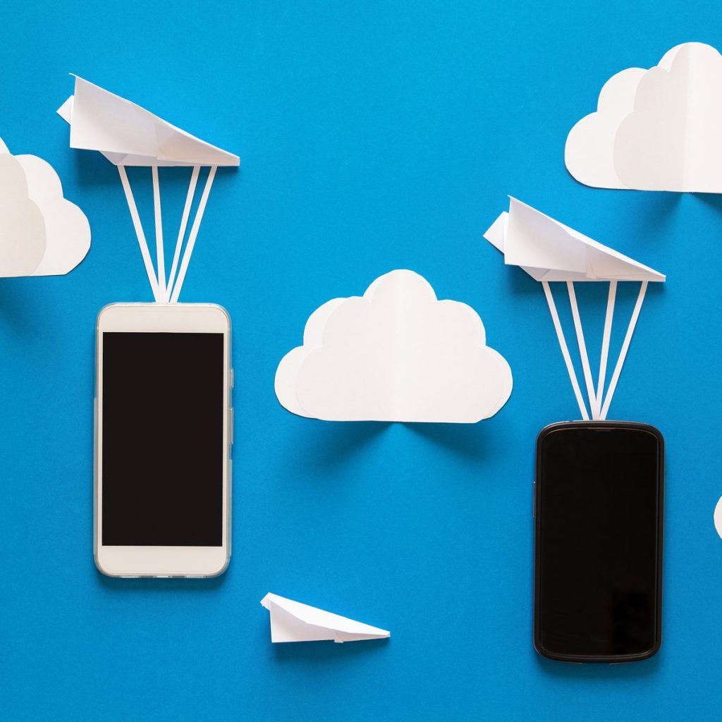 Datenfluss-Konzept als Symbol für DMARC SPF DKIM E-Mail-Authentifizierung